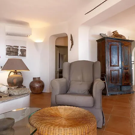 Roccia Smeralda Villa *